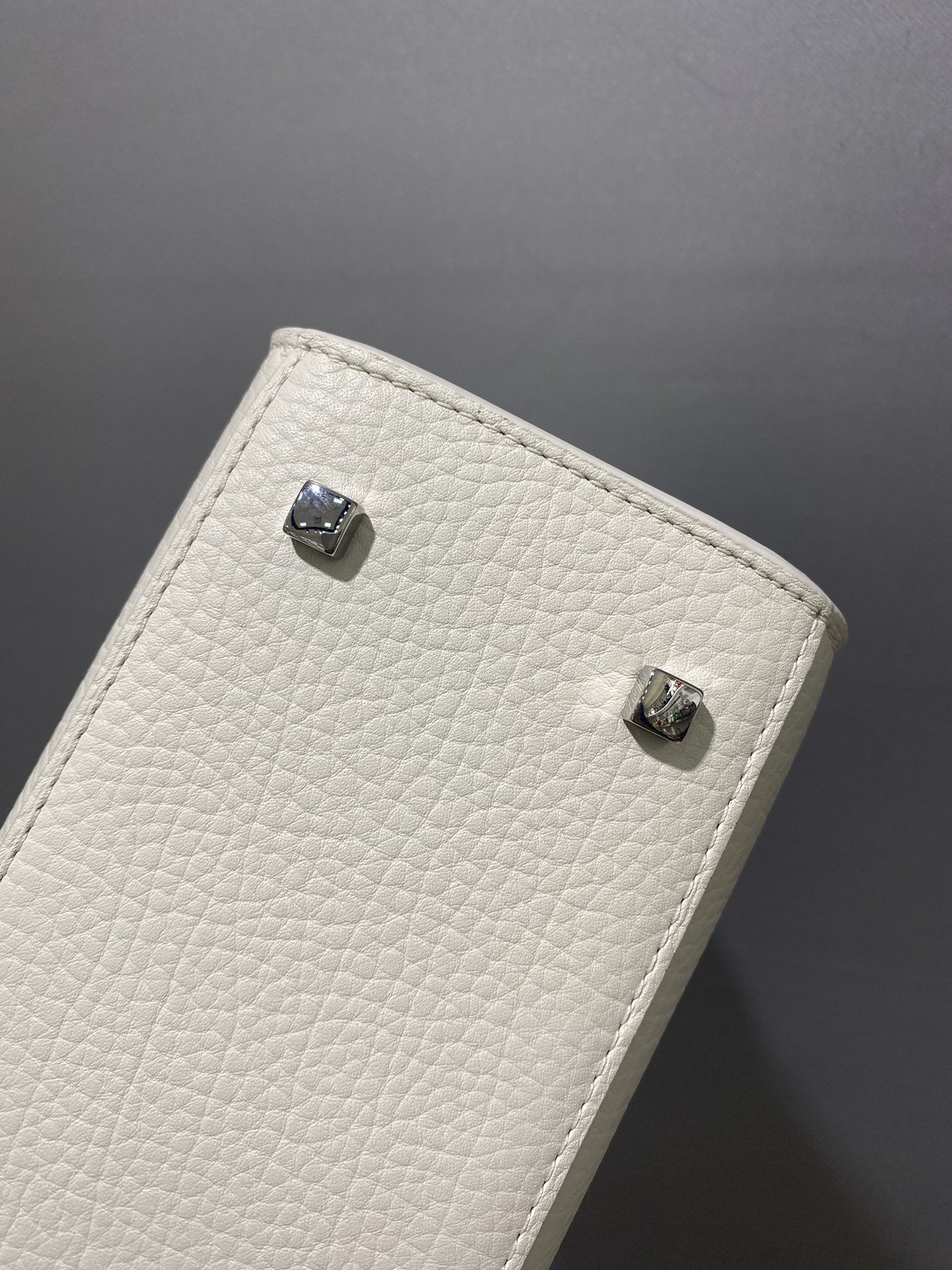 델보 톰페드 MM 토트백